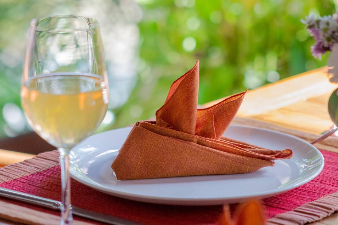 הוילה Heart Of Seminyak, 2Br, Sleeps 4, Walk To Bintang מראה חיצוני תמונה