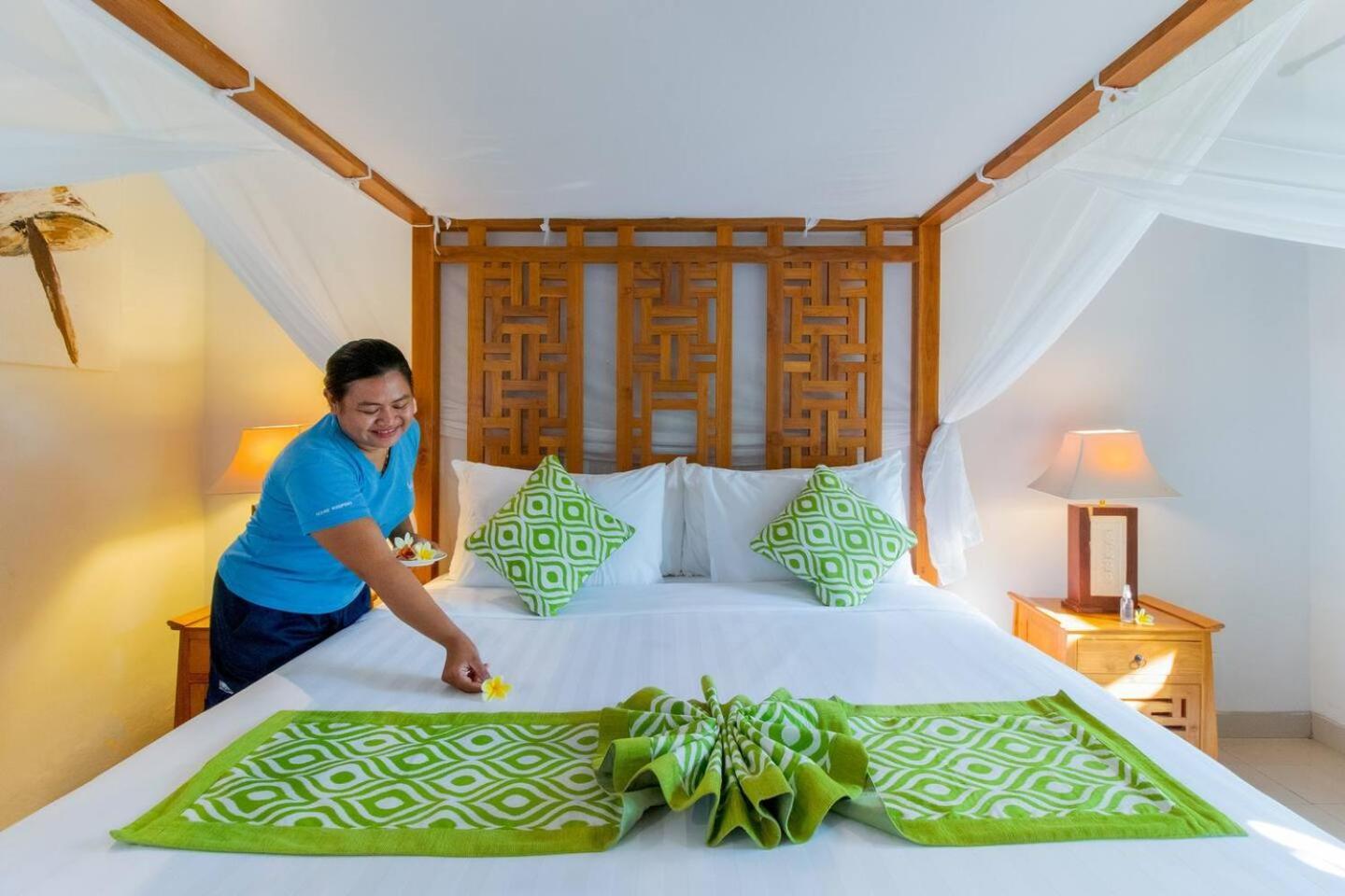 הוילה Heart Of Seminyak, 2Br, Sleeps 4, Walk To Bintang מראה חיצוני תמונה