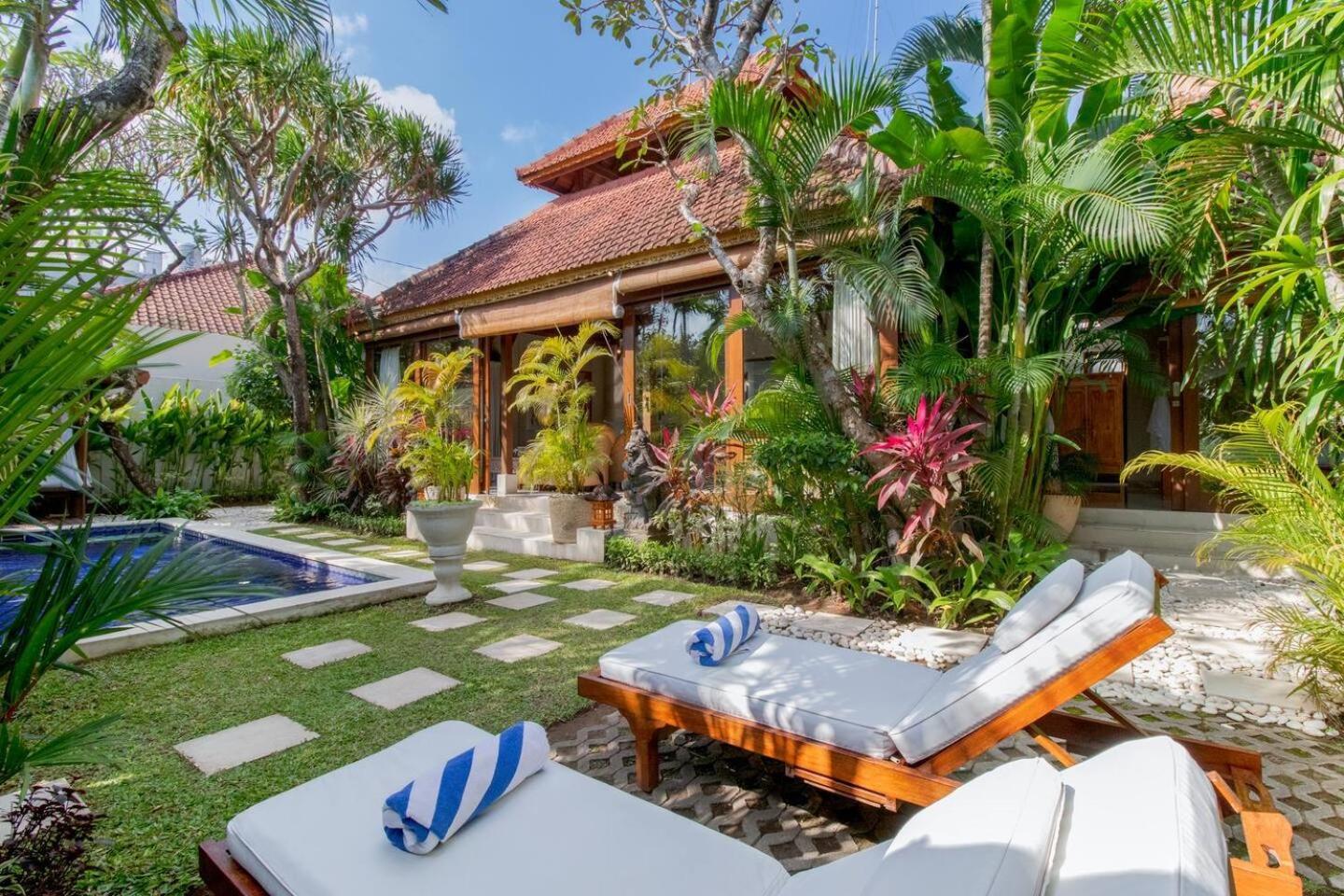 הוילה Heart Of Seminyak, 2Br, Sleeps 4, Walk To Bintang מראה חיצוני תמונה